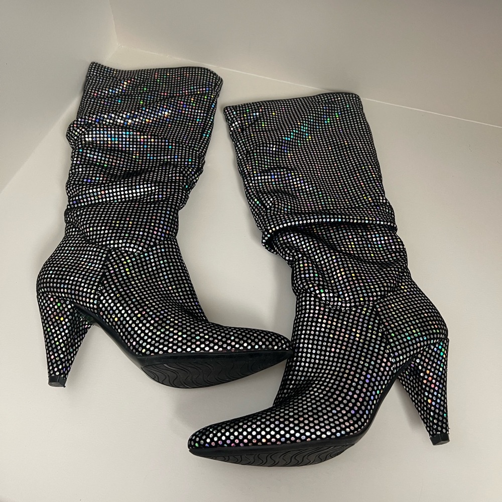 Women’s size 8 glitter boots!